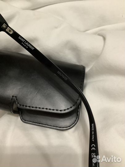 Солнцезащитные очки saint laurent