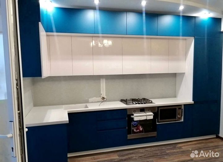 Кухня угловая на заказ.мдф фасады