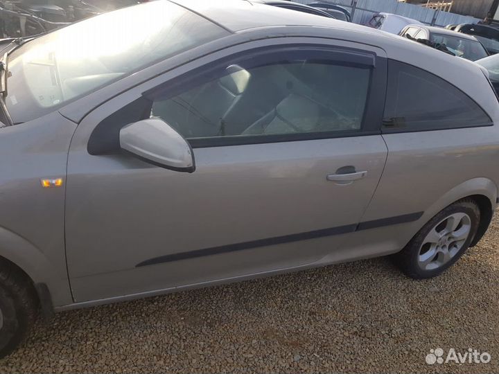 Opel Astra H заднее левое крыло