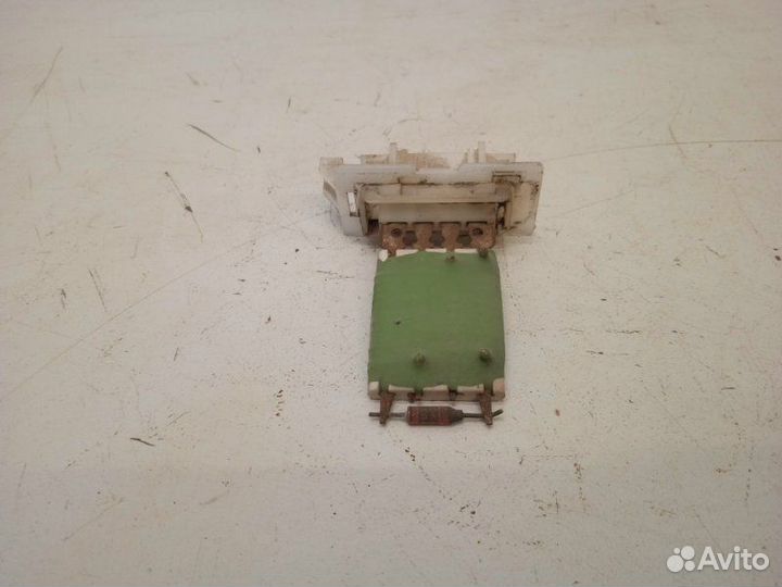 Резистор отопителя Renault Logan 2 1.6 2016