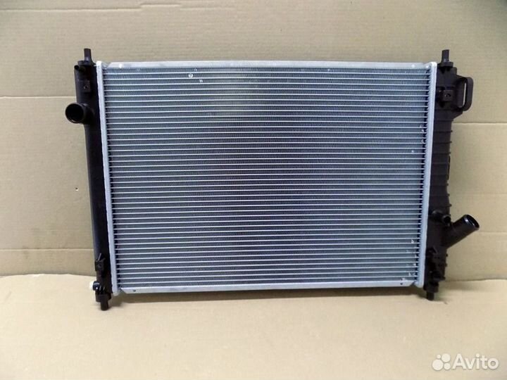 Радиатор охлаждения Шевроле Авео т250 т 250 t250