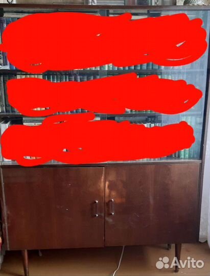 Книжный шкаф