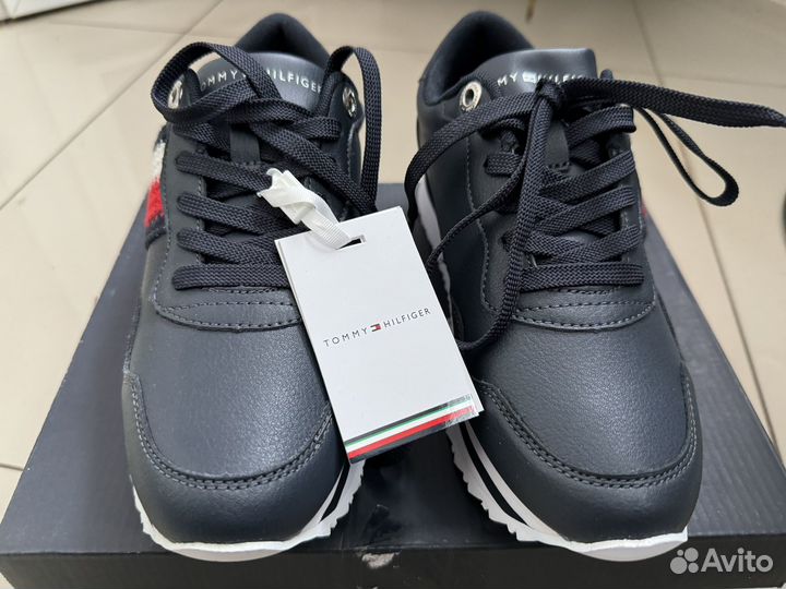 Новые кроссовки tommy hilfiger 37р