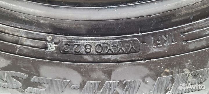 Yokohama Bluearth ES32 215/60 R16 V