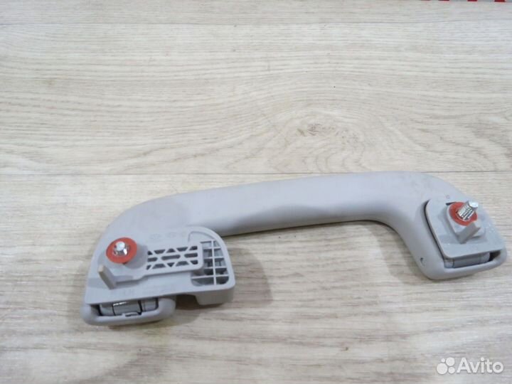 Ручка потолочная задняя левая Hyundai Creta 2