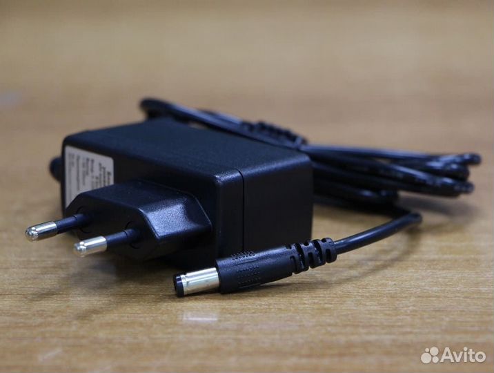 Блок питания универсальный 9V / 500mA для видеопри