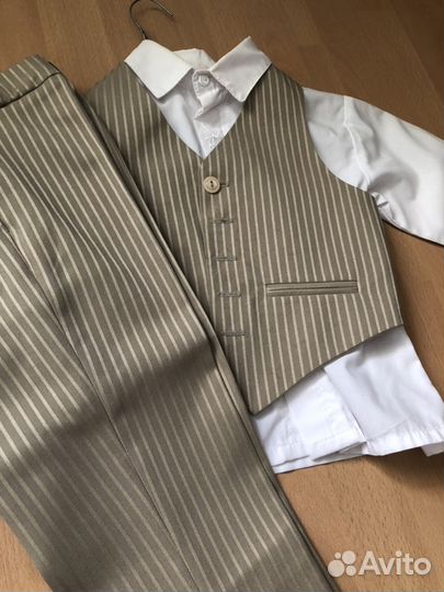 Классический костюм + рубашка для мальчика, рост 9