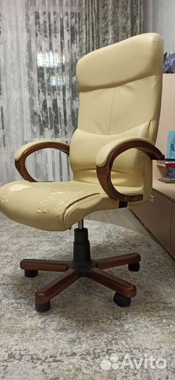 Компьютерное кресло