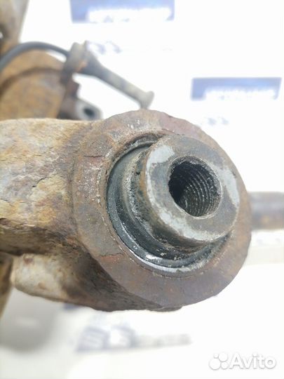 Ступица задняя левая с приводом Infiniti QX56 JA60