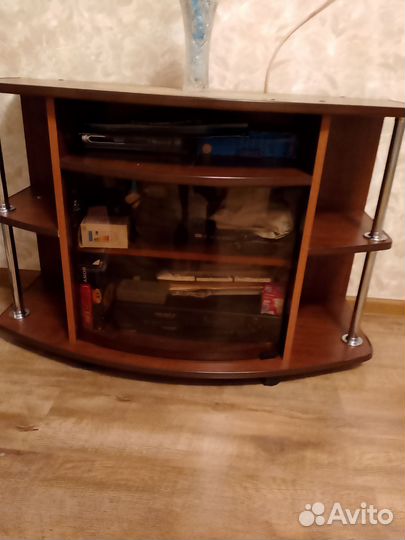 Тумба под телевизор и радиоаппаратуру