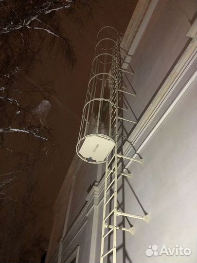 Купить лестницу для крыши с креплением