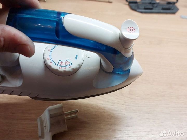 Утюг дорожный