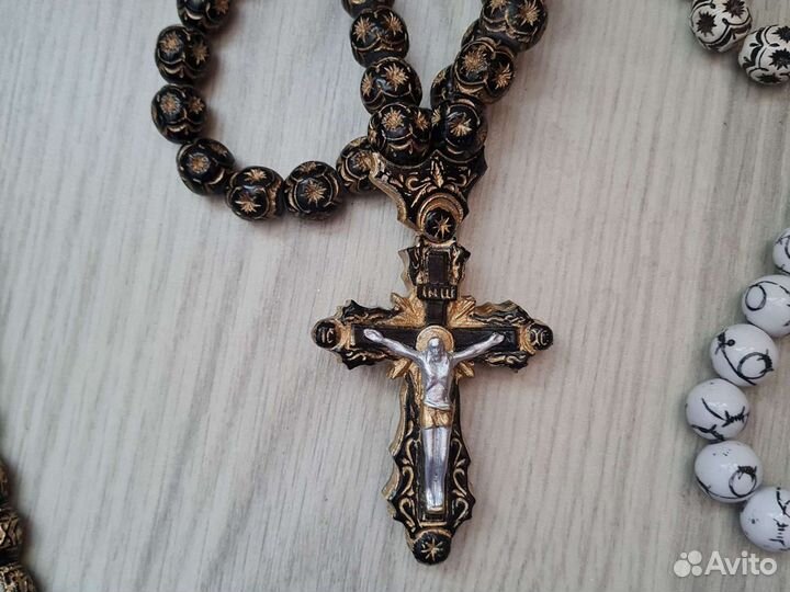 Четки крест в машину на зеркало заднего вида