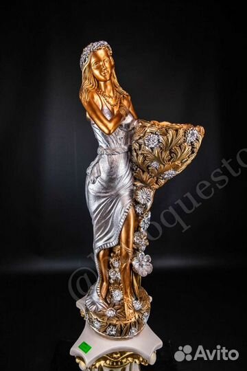 Настольная фигурка из гипса