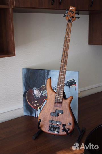 Бас гитара Vintage