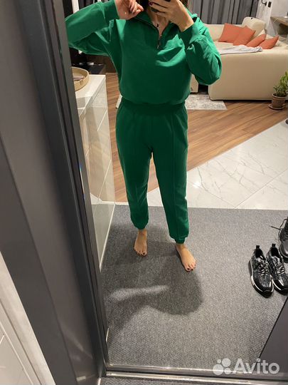 Спортивный костюм женский