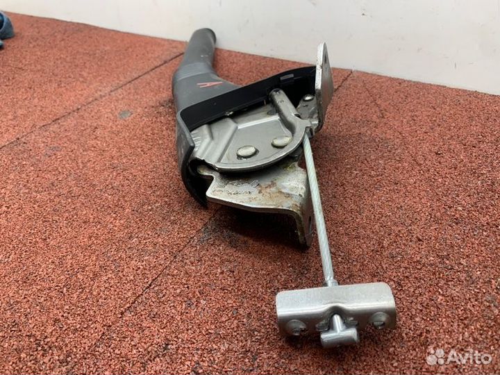 Рычаг стояночного тормоза Renault Logan 2 L8