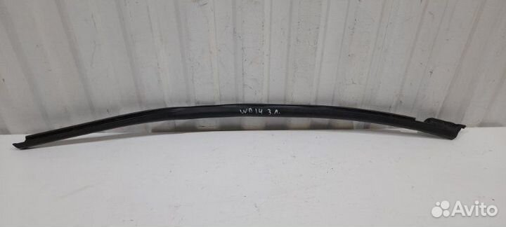 Накладка стекла заднего левого наружняя Volkswagen