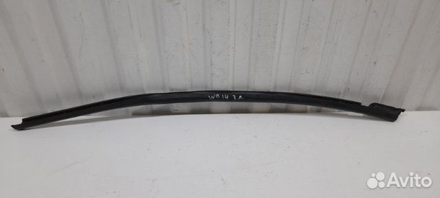 Накладка стекла заднего левого наружняя Volkswagen