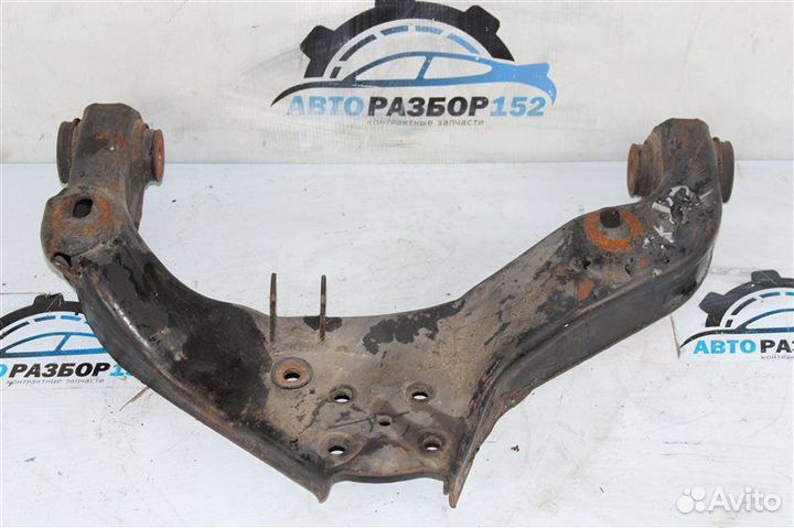 Рычаг передний левый Mazda Bongo SK82