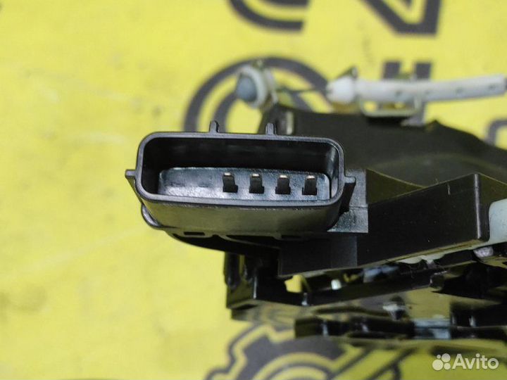 Замок двери передний правый Nissan X-Trail TNT31