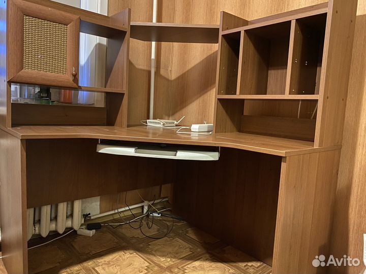 Компьютерный стол