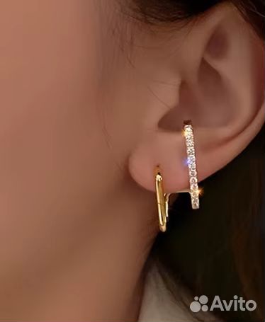 Серьги гвоздики со стразами