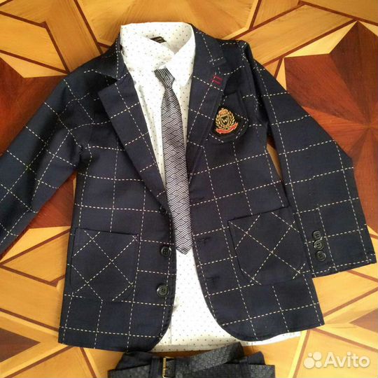 Школьный костюм