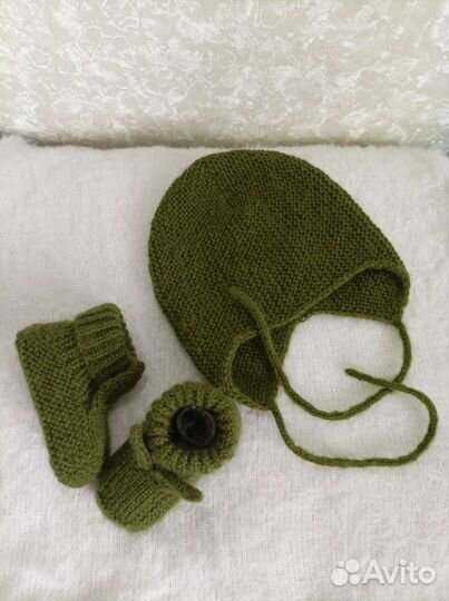 Комплект шапка и пинетки