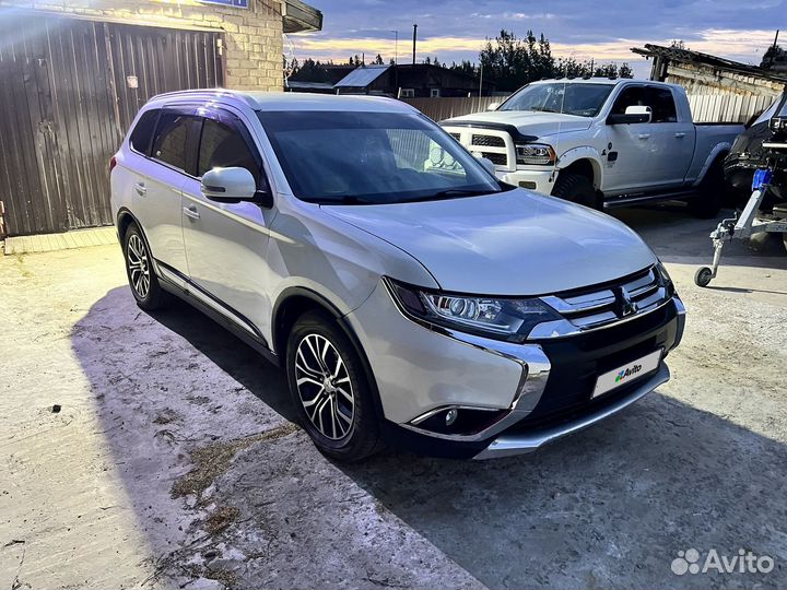 Mitsubishi Outlander 2.4 CVT, 2015, 112 000 км