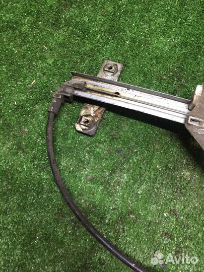 Стеклоподъемный механизм Mitsubishi Carisma