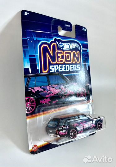 Моделька Hot Wheels Datsun S510 Wagon