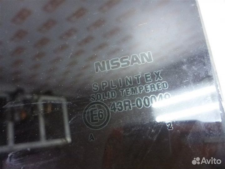 Стекло двери заднее левое Nissan Primera P12 QG18
