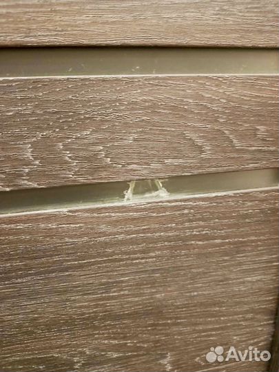 Продам межкомнатную дверь 6-ка