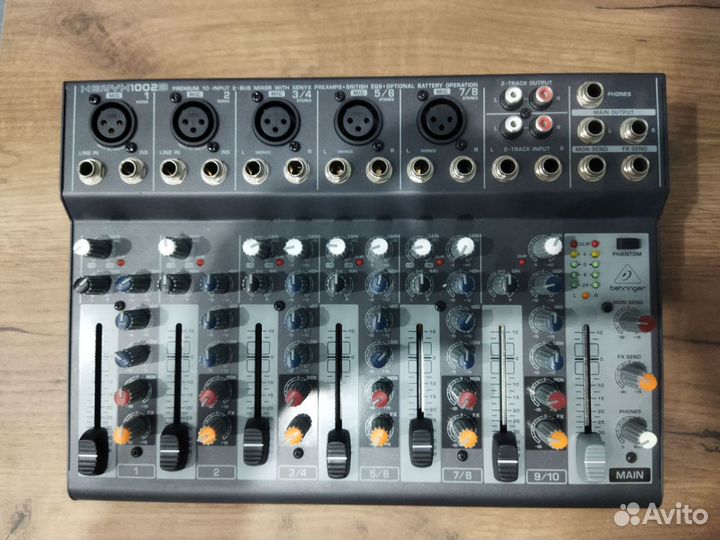 Микшерный пульт behringer xenyx 1002B