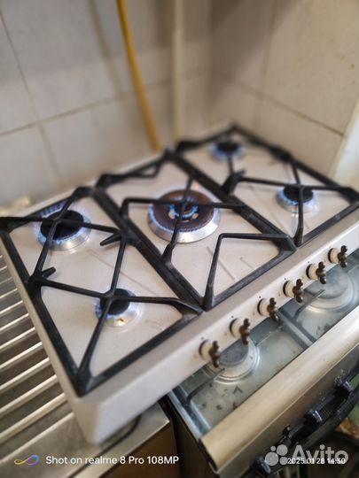 Газовая варочная панель 5 конфорок бу фирма Smeg