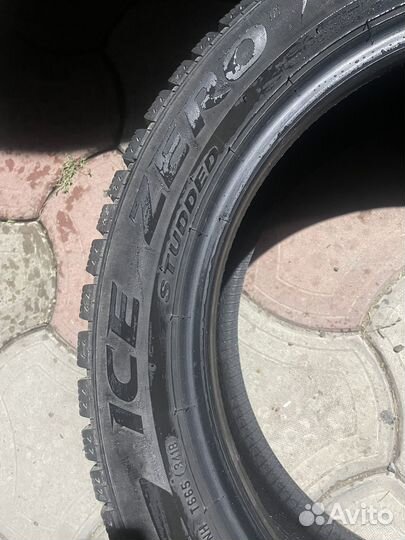 Pirelli Ice Zero 215/50 R17