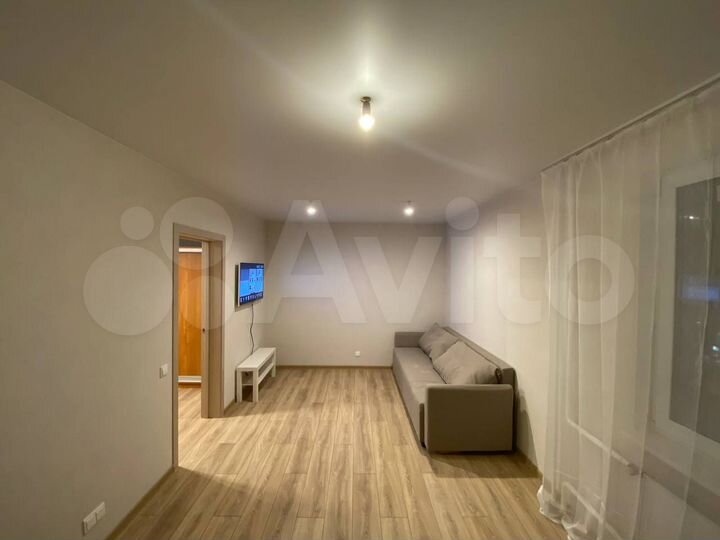 2-к. квартира, 61 м², 12/17 эт.