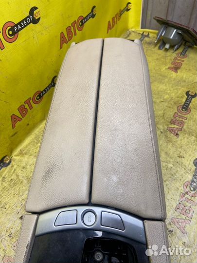 Подлокотник Bmw 7-Series F01 N63B44 2008