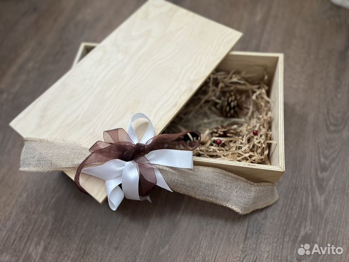 Подарочный деревянный ящик для вина
