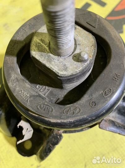 Подушка двс правая Kia Сeed JD 2012-2015