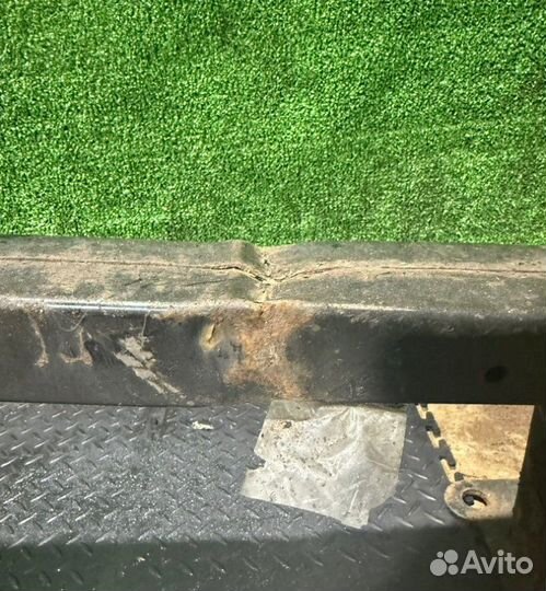 Усилитель бампера передний Nissan Qashqai 1.5 2008