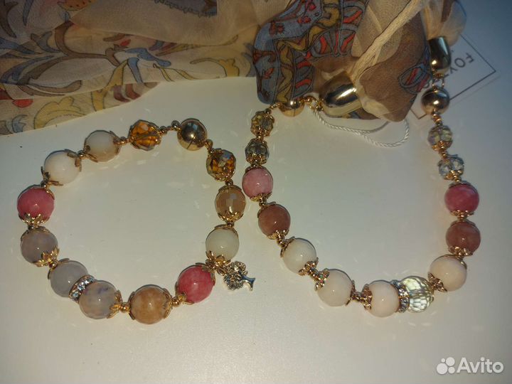 Шейный платок и браслет