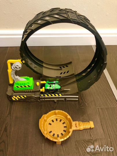Игровой набор Hot Wheels Монстр-трак