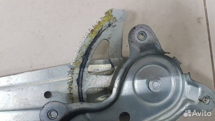 Стеклоподъемник электр. задний правый Toyota Camry