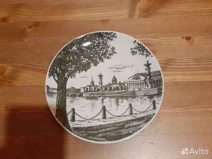 Настенная тарелка лфз с отверстиями для крепежа