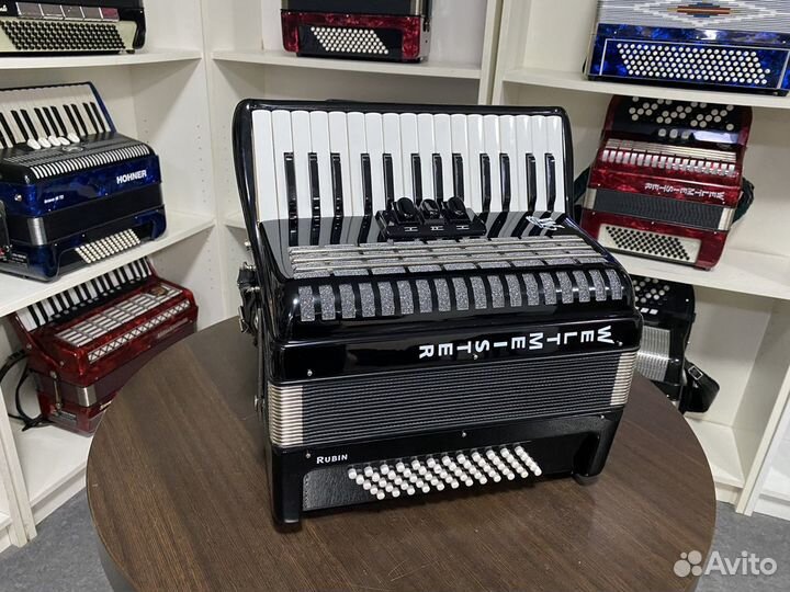 Аккордеон Weltmeister Rubin