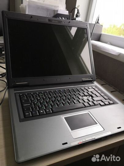 Ноутбук asus