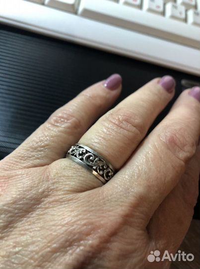Серебряное кольцо