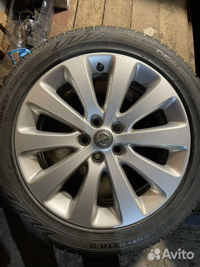 R17 Nokian Tyres Hakkapeliitta R 215/50, PCD 5x105 DIA 56.6